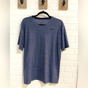 Nike Dri fit men’s size large blue short sleeve shirt